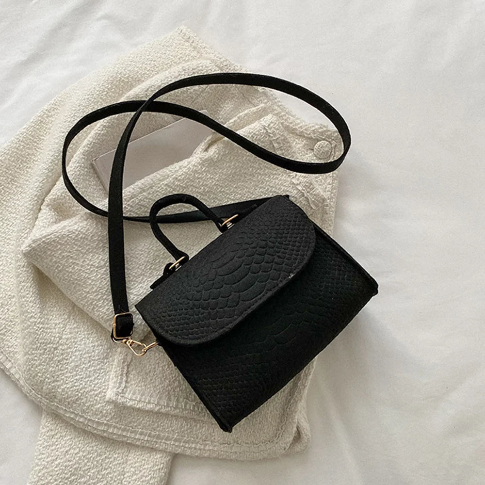 Livia Elegant Shoulder Bag